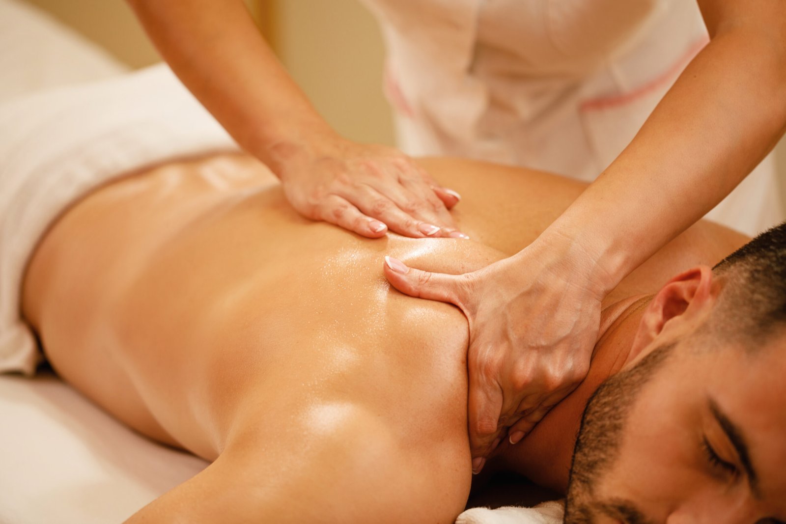 Deep tissue massage benefits